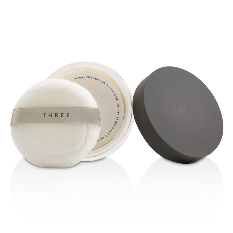 THREE Ultimate Diaphanous Loose Powder - # 01 Colorless  17g/0.59oz