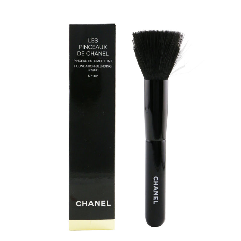 CHANEL LES PINCEAUX DE CHANEL Foundation-Blending Brush N°102