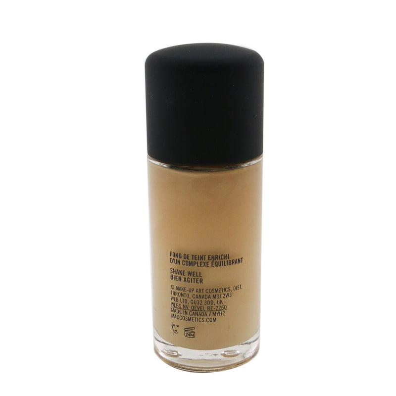 MAC Studio Fix Fluid SPF15 - NC27  30ml/1oz