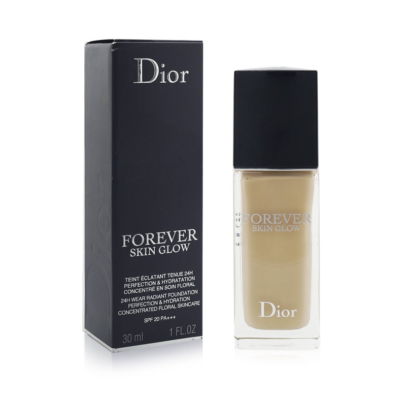 Christian Dior Dior Forever Skin Glow 24H Wear Radiant Foundation SPF 20 - # 2.5N (Neutral)  30ml/1oz